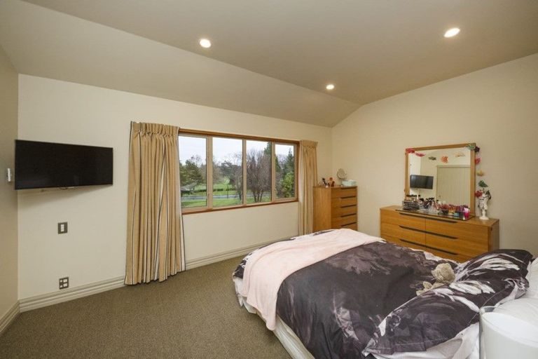 Photo of property in 17a Montgomery Terrace, Hokowhitu, Palmerston North, 4410