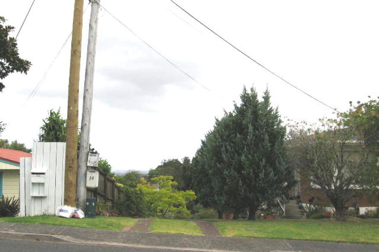 Photo of property in 1/14 Lynn Road, Bayview, Auckland, 0629