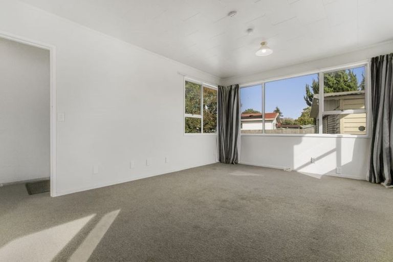 Photo of property in 44 Sunlands Drive, Manurewa, Auckland, 2102