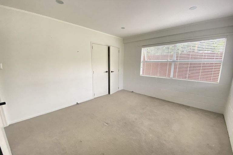 Photo of property in 1/36 Sandiacre Way, Browns Bay, Auckland, 0630