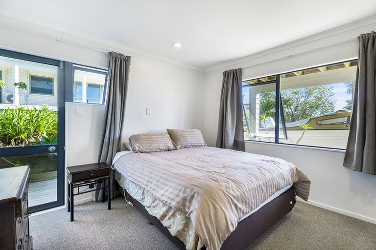 Photo of property in 13 Siesta Terrace, Gulf Harbour, Whangaparaoa, 0930