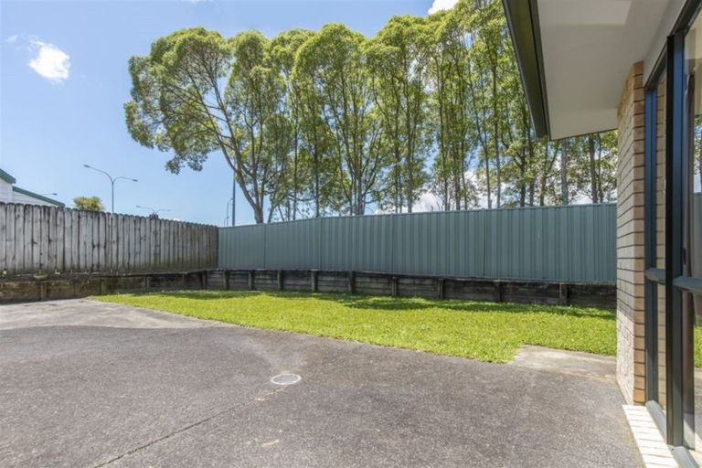 Photo of property in 11 Campile Close, East Tamaki, Auckland, 2016