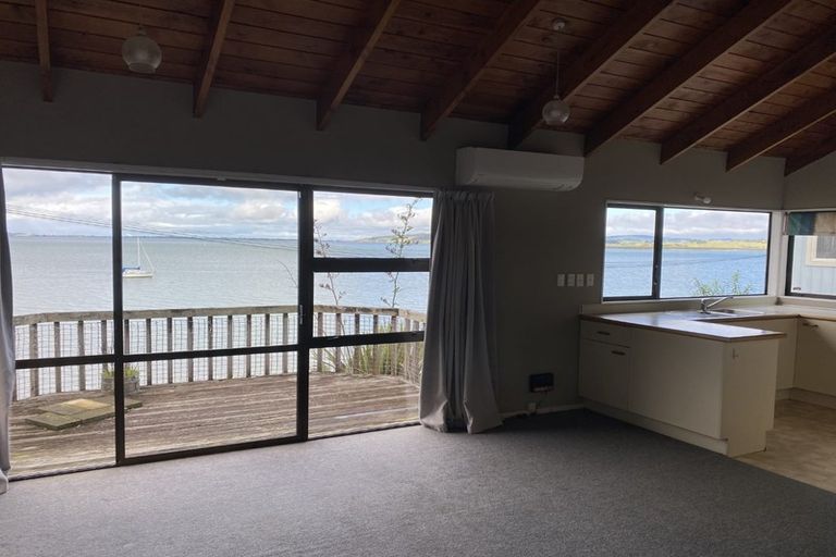 Photo of property in 118 Beach Road, Onerahi, Whangarei, 0110