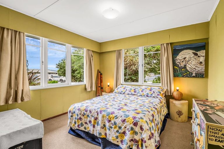 Photo of property in 6 Firth Place, Awapuni, Palmerston North, 4412