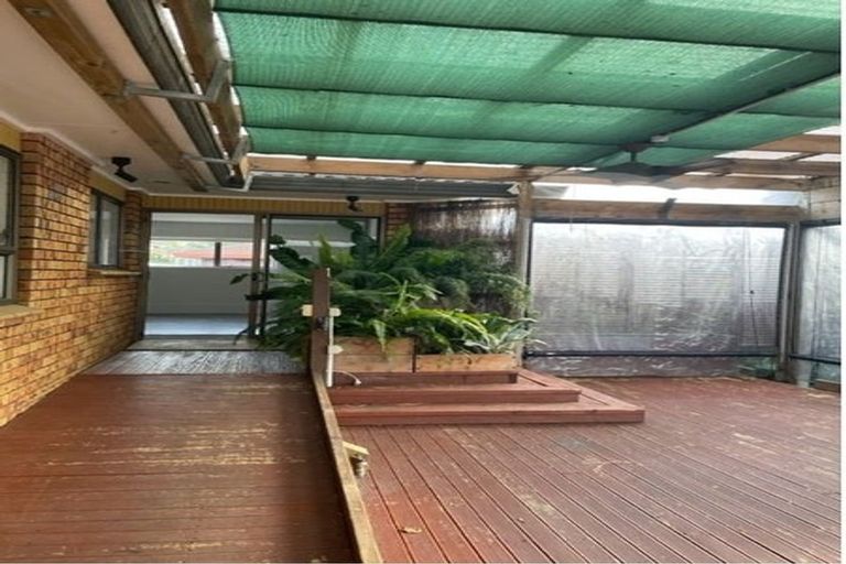 Photo of property in 1/6 Rosca Lane, Sunnyhills, Auckland, 2010