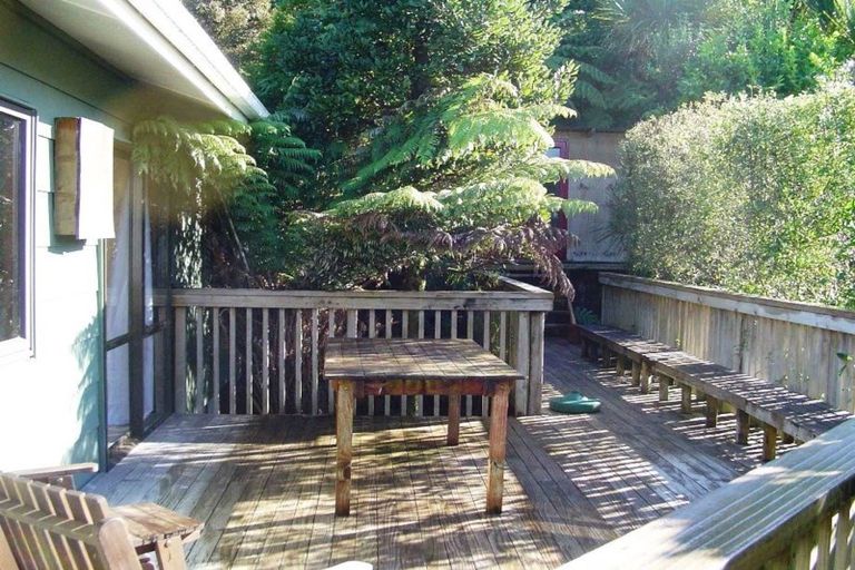 Photo of property in 1/9 Reynolds Place, Torbay, Auckland, 0630