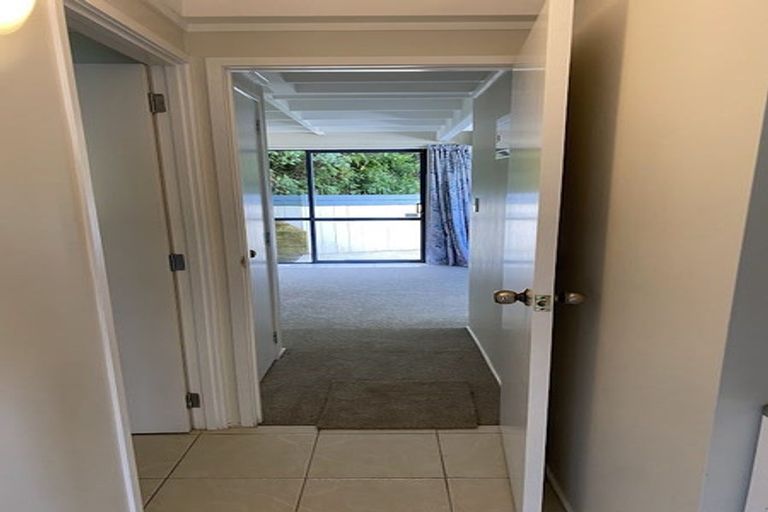 Photo of property in 2/147 Spinella Drive, Bayview, Auckland, 0629
