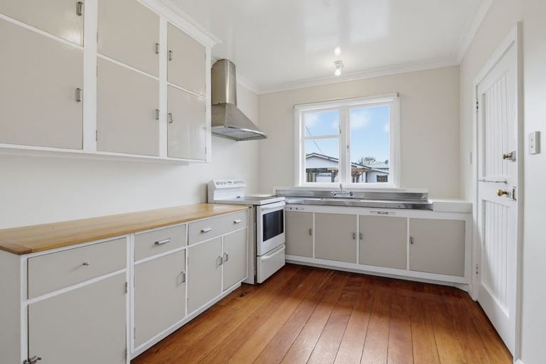 Photo of property in 595 Queen Street East, Levin, 5510