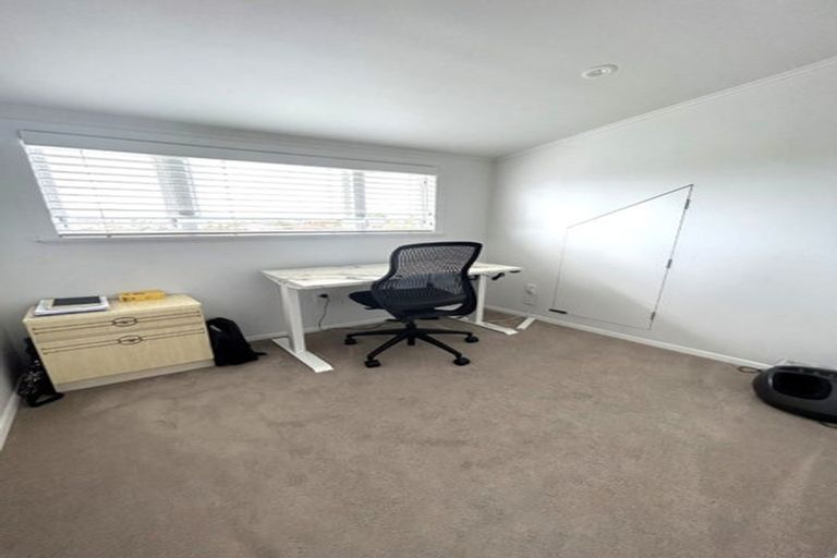 Photo of property in 132 Kohimarama Road, Kohimarama, Auckland, 1071