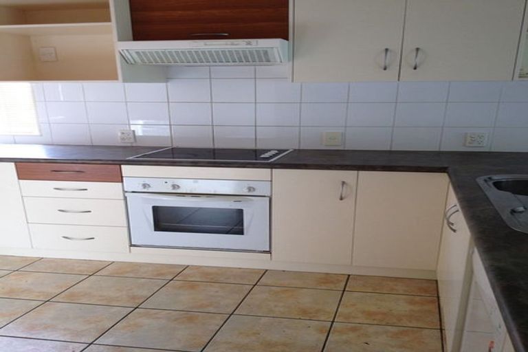 Photo of property in 10/45 Secoia Crescent, Mangere, Auckland, 2022