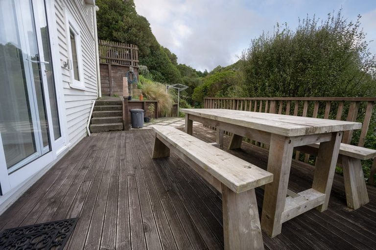 Photo of property in 28 Whaui Street, Vogeltown, Wellington, 6021