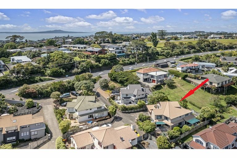 Photo of property in 127a Browns Bay Road, Browns Bay, Auckland, 0630