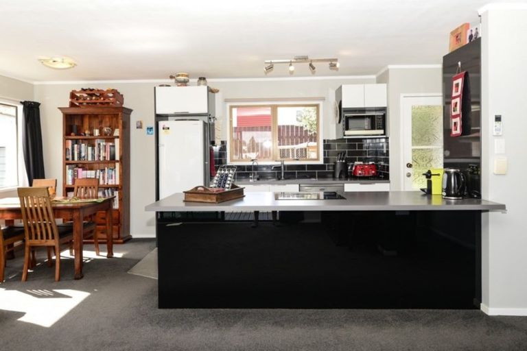 Photo of property in 33 Blomfield Street, Nawton, Hamilton, 3200