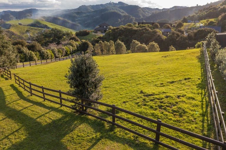 Photo of property in 14 Ohuka Place, Whitianga, 3510