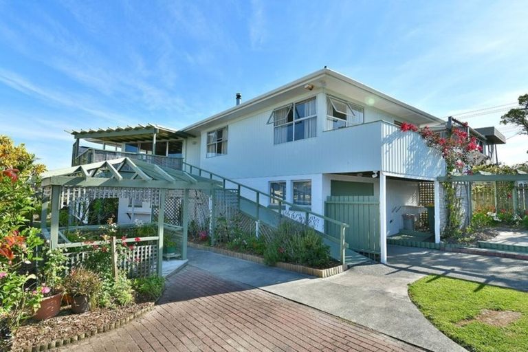 Photo of property in 4 Snells Beach Road, Snells Beach, 0920
