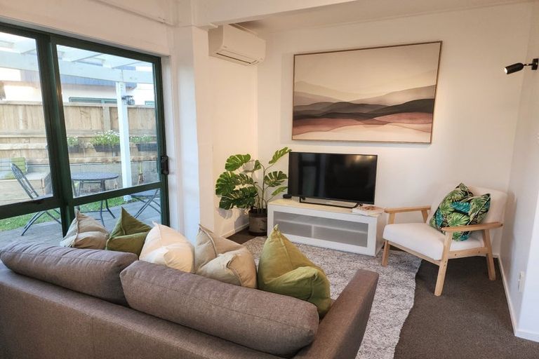 Photo of property in 98a Karewa Parade, Papamoa Beach, Papamoa, 3118