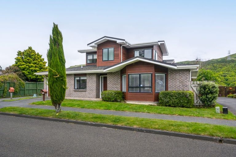 Photo of property in 8 Furlong Crescent, Churton Park, Wellington, 6037