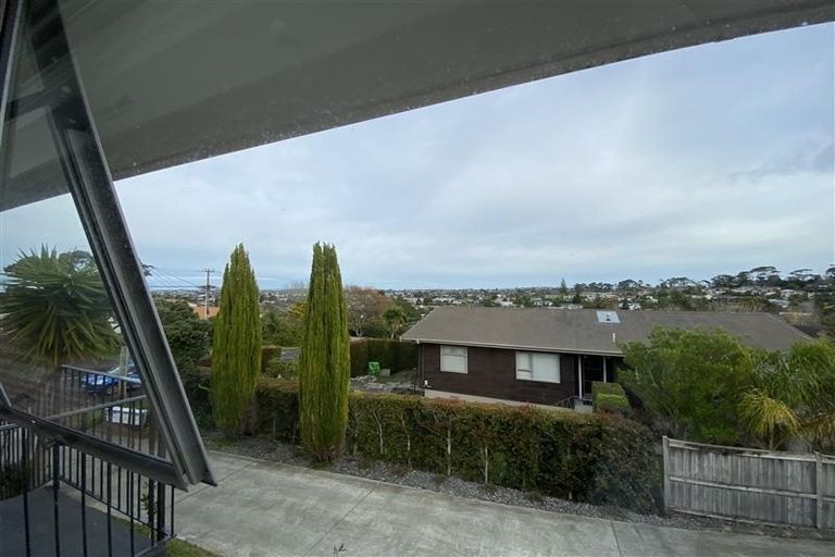 Photo of property in 1/13 Richards Avenue, Forrest Hill, Auckland, 0620