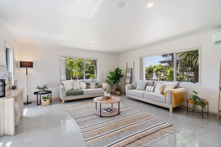 Photo of property in 11 Waitaha Place, Ruakaka, 0116