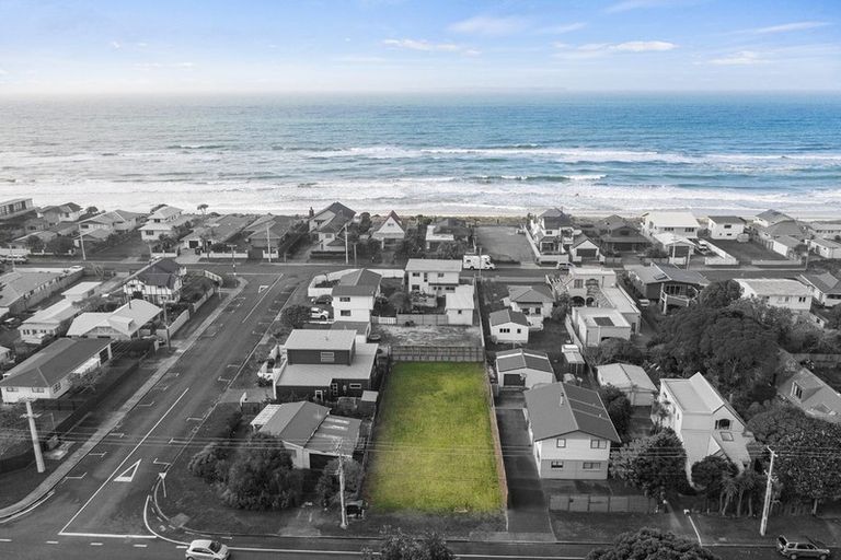 Photo of property in 1245 Papamoa Beach Road, Papamoa Beach, Papamoa, 3118