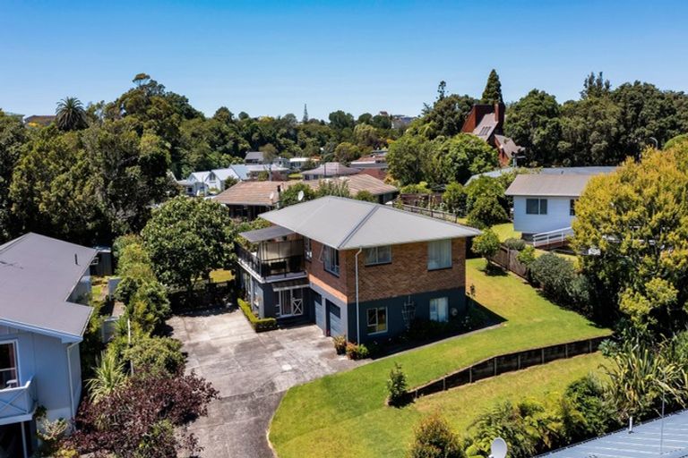 Photo of property in 2/39 Awanui Street, Merrilands, New Plymouth, 4312