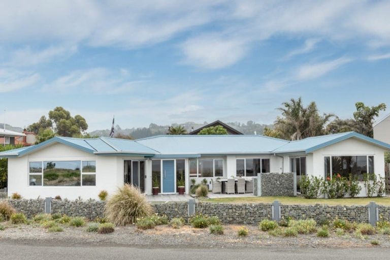 Photo of property in 60 Le Quesne Road, Bay View, Napier, 4104