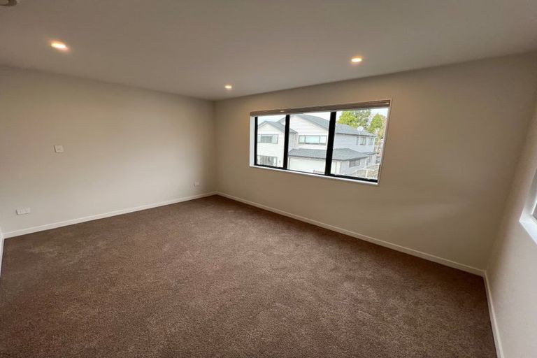 Photo of property in 9 Ti Kouka Place, Te Atatu Peninsula, Auckland, 0610