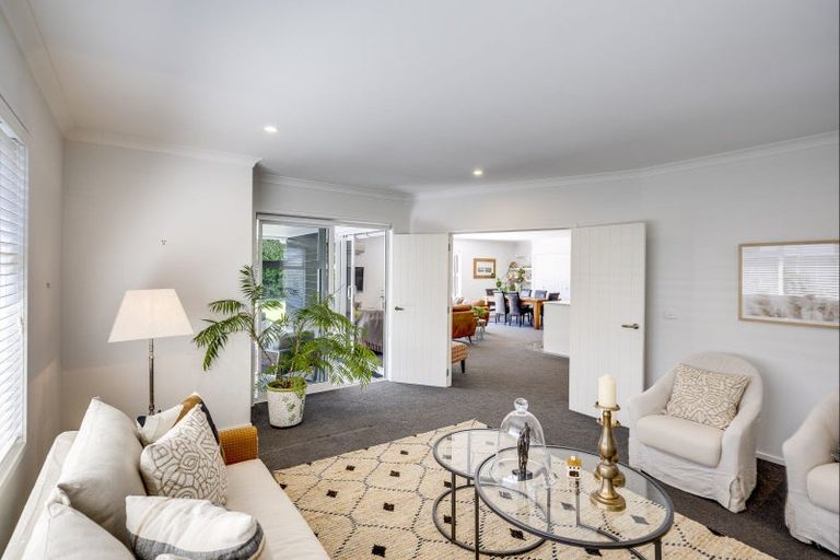 Photo of property in 11 Te Heipora Place, Havelock North, 4130