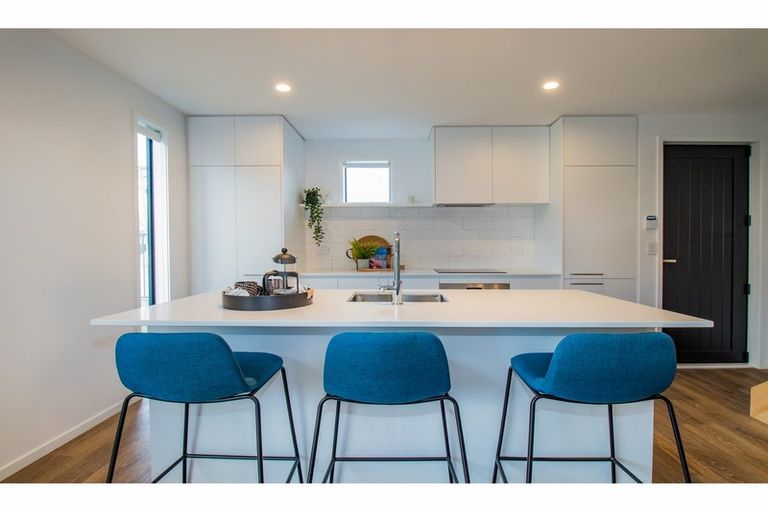 Photo of property in 1/23 Hills Road, Edgeware, Christchurch, 8013