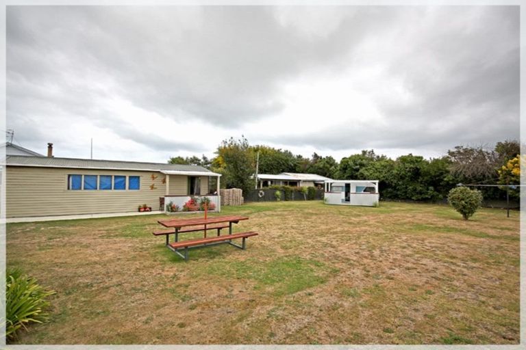 Photo of property in 14 Punga Street, Tangimoana, 4822
