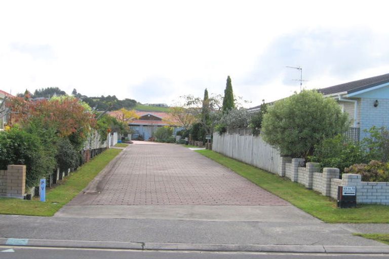 Photo of property in 45 Lakeside Drive, Orewa, 0931