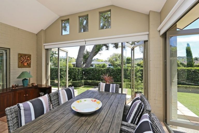 Photo of property in 1b Neeve Place, Taradale, Napier, 4112