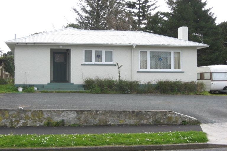 Photo of property in 4 Tasman Street, Vogeltown, New Plymouth, 4310