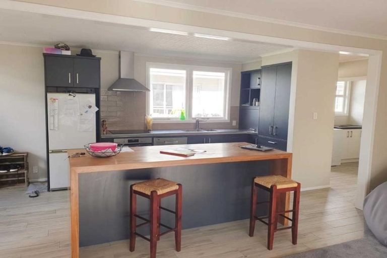 Photo of property in 10 Upham Street, Havelock North, 4130