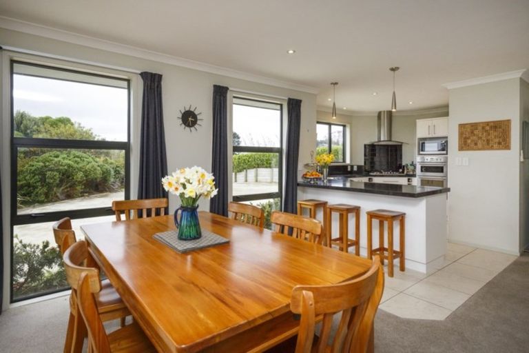 Photo of property in 16 Shere Lane, Linton, Palmerston North, 4472