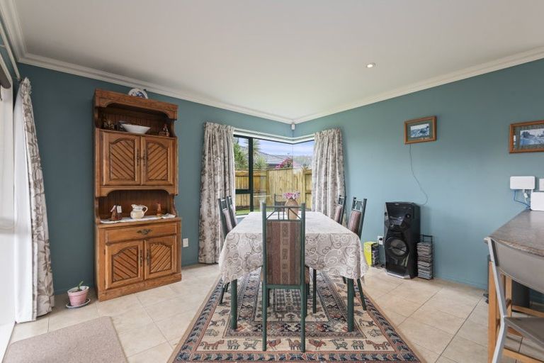 Photo of property in 9 Brookside Close, Highbury, Palmerston North, 4412