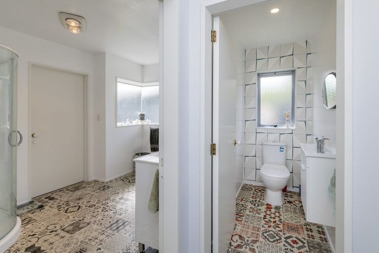 Photo of property in 2 Tainui Street, Raumati Beach, Paraparaumu, 5032