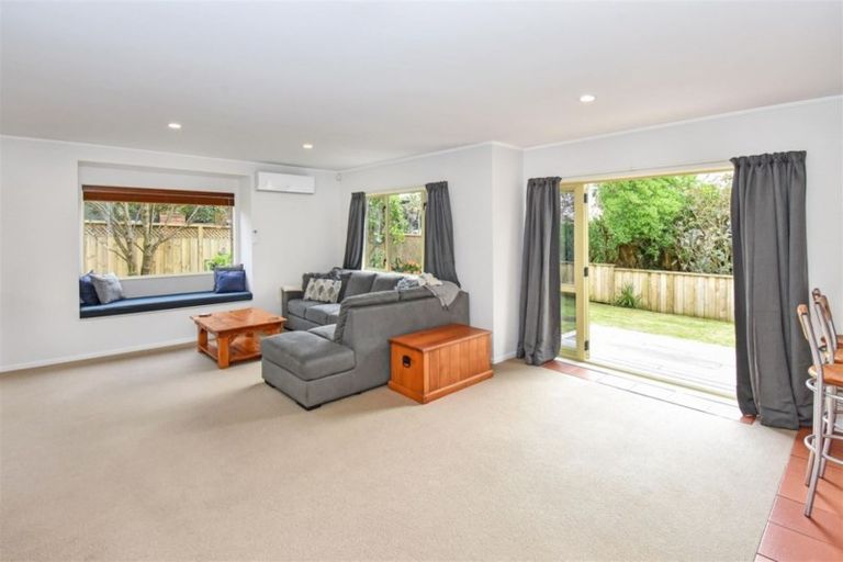 Photo of property in 22 The Glade South, Pukekohe, 2120