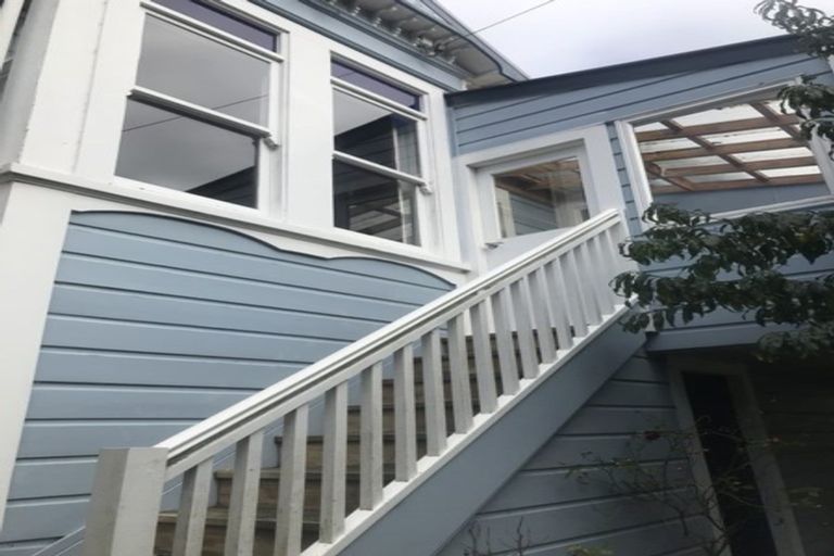 Photo of property in 2 Melrose Crescent, Melrose, Wellington, 6023