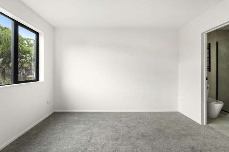 Photo of property in 23b Mercury Lane, Windsor Park, Auckland, 0632