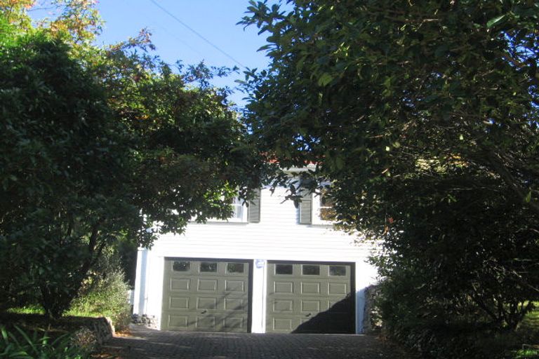 Photo of property in 52 Collins Avenue, Tawa, Wellington, 5028