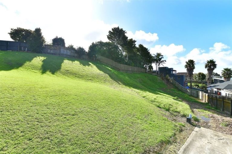 Photo of property in 180b Whangaparaoa Road, Red Beach, 0932