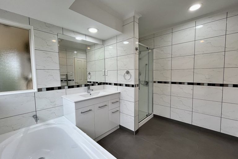 Photo of property in 5 Casabella Court, Northpark, Auckland, 2013