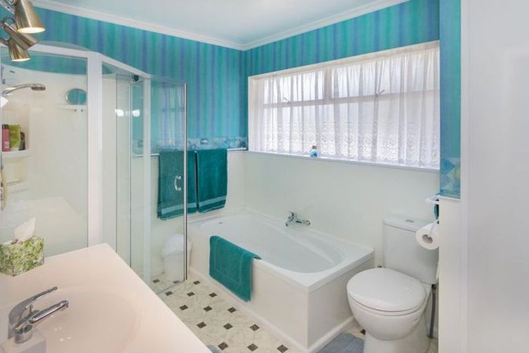 Photo of property in 18 Wharfe Street, South Hill, Oamaru, 9400