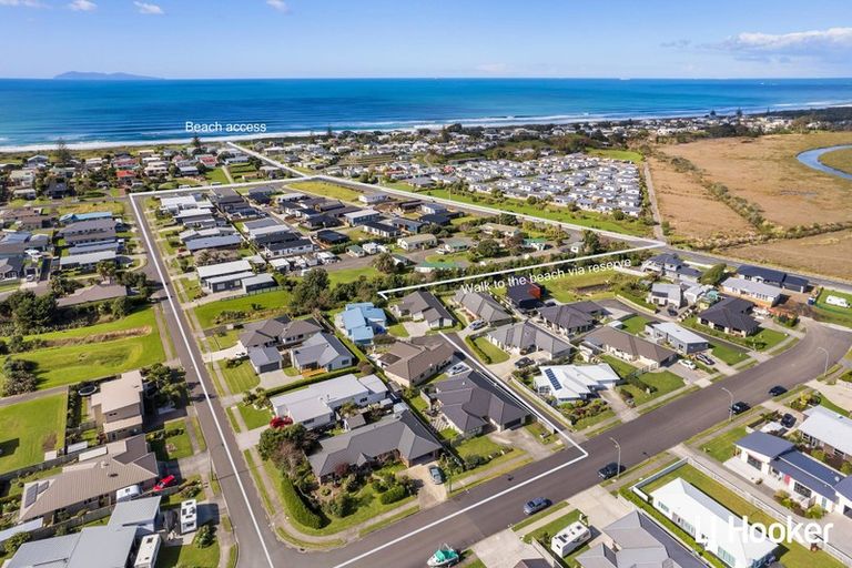Photo of property in 26 Reel Road, Athenree, Waihi Beach, 3611