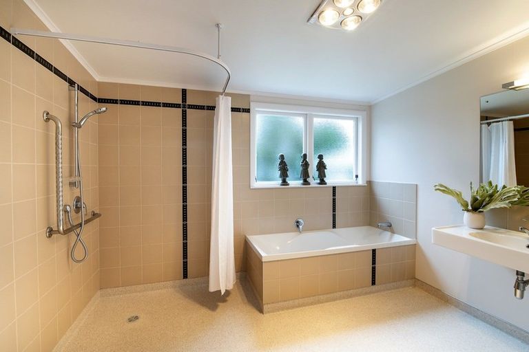 Photo of property in 15 Tawa Street, Levin, 5510