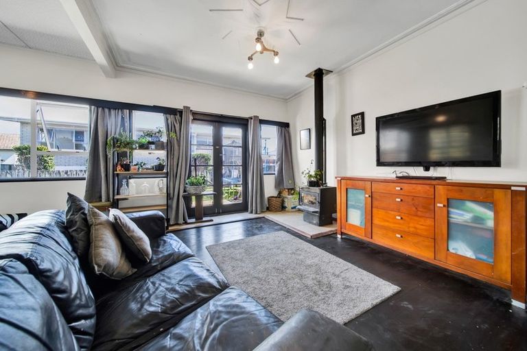 Photo of property in 48b Richmond Street, Waitara, 4320