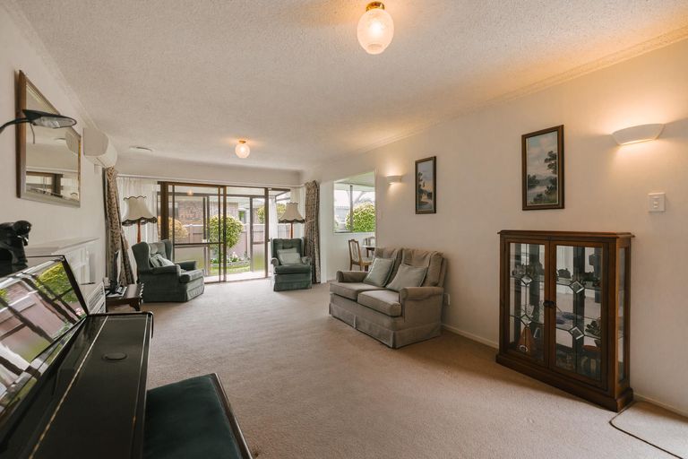 Photo of property in 4 Mcarthur Street, Terrace End, Palmerston North, 4410