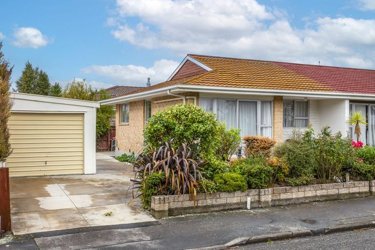 Photo of property in 5/80 Charles Street, Waltham, Christchurch, 8011