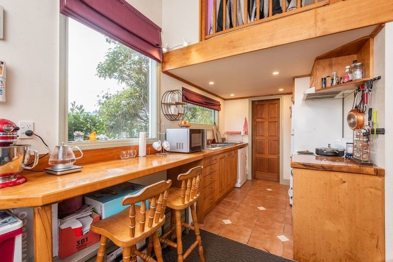 Photo of property in 73 Para Street, Miramar, Wellington, 6022